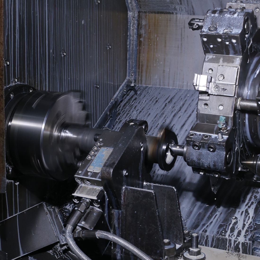 CNC turning with tailstock support