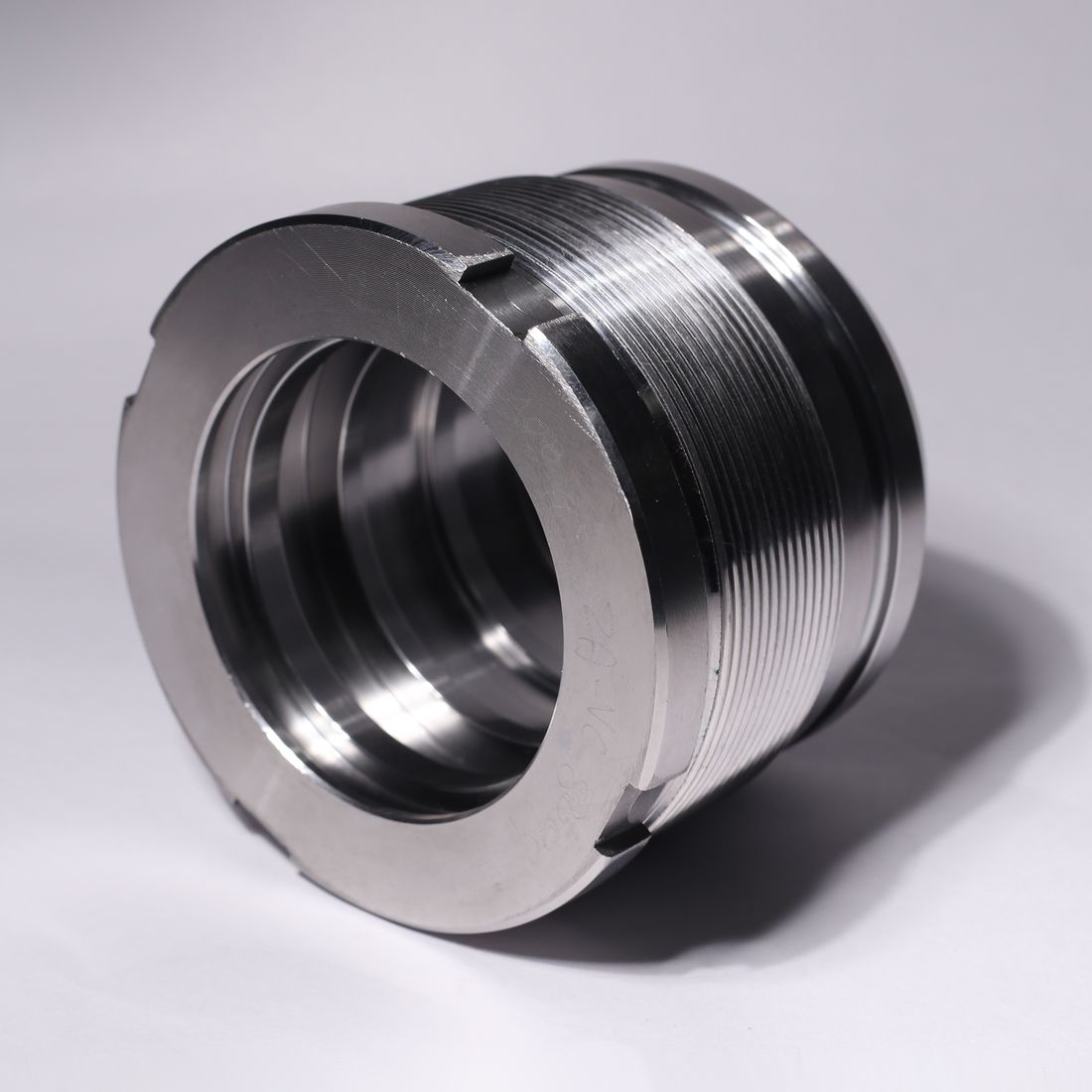 Slotted threaded gland