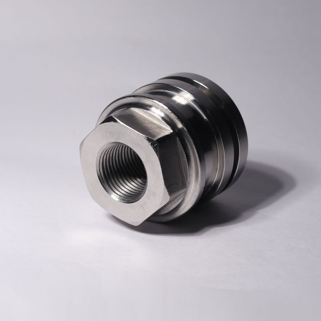 Hex-ended threaded body